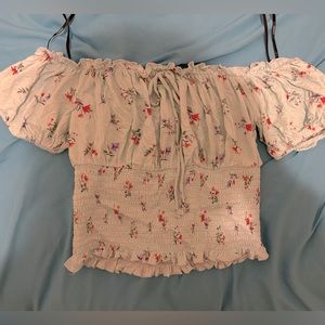 Off shoulder shirt size m